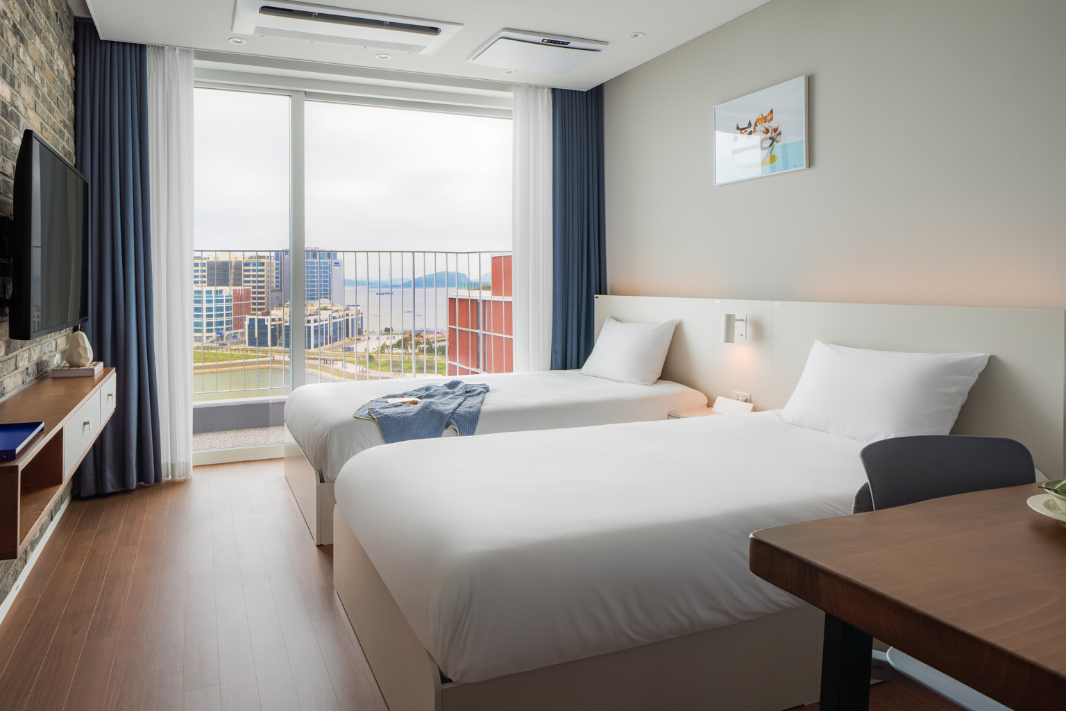 room-card-img-0
